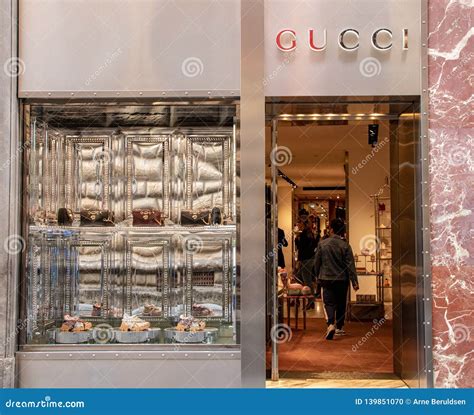 what time does the gucci store close|gucci florence.